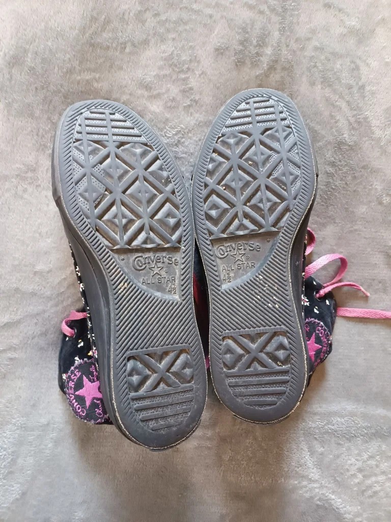 Pair of All Star Chuck Taylor converses size 37 good condition floral pattern – photo 7